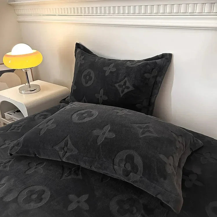 4-Piece Bedding Set Duvet Cover, Pillowcases & Fitted Sheet